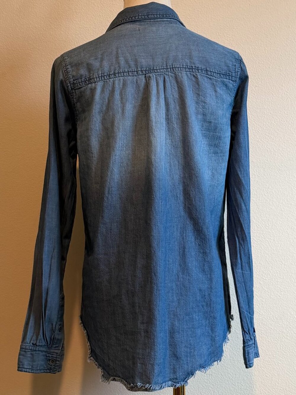 Melrose and Market Lightweight Denim Shirt Raw Hem Distressed Blue Small - Picture 5 of 7